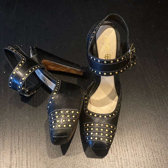 L.A.M.B. Shoes - Women's L.A.M.B. Heels Black Gold Size 6.5